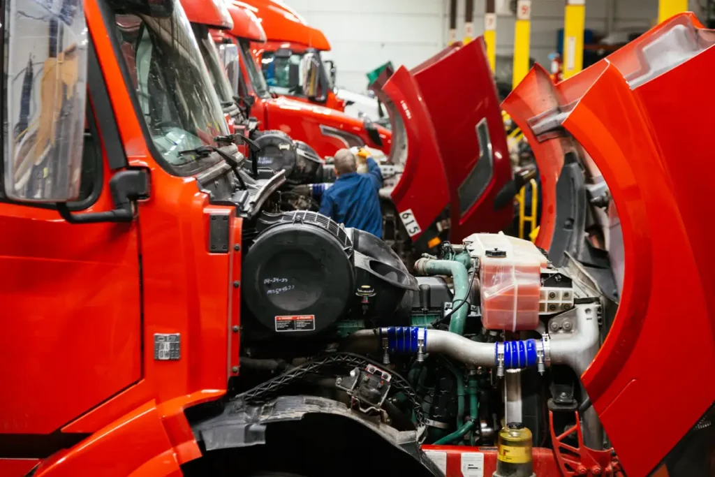 ASE Certified Western Star Truck Mechanics Memphis
