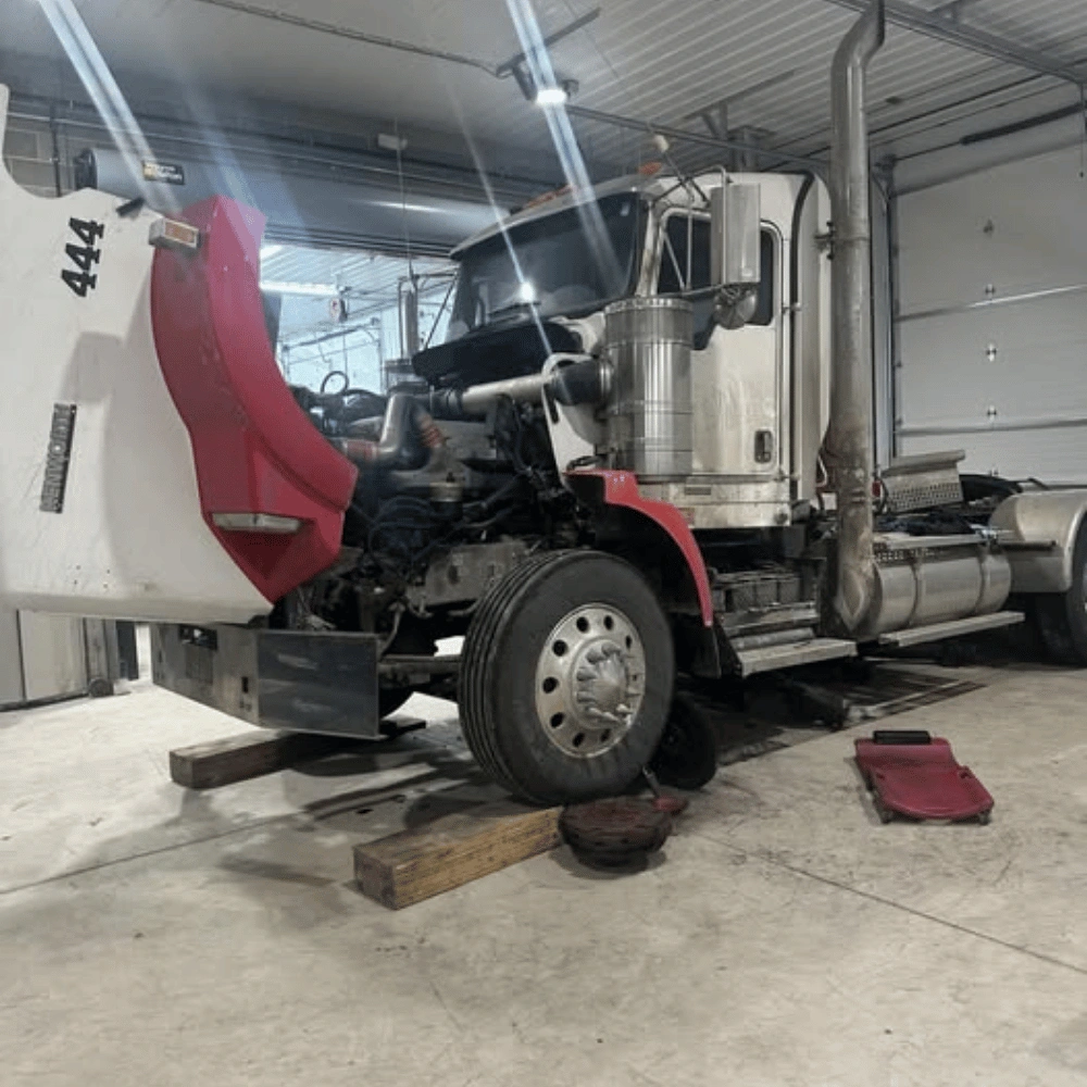 Expert Maxx Navistar Truck Technicians Memphis