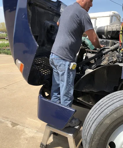 Top Rated Maxx Navistar Truck Mechanics Memphis