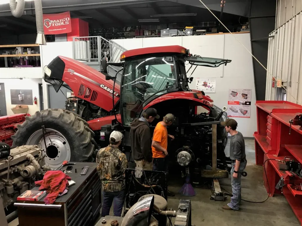Top-Rated Tractor Mechanics Truck Repair 24hr-Memphis