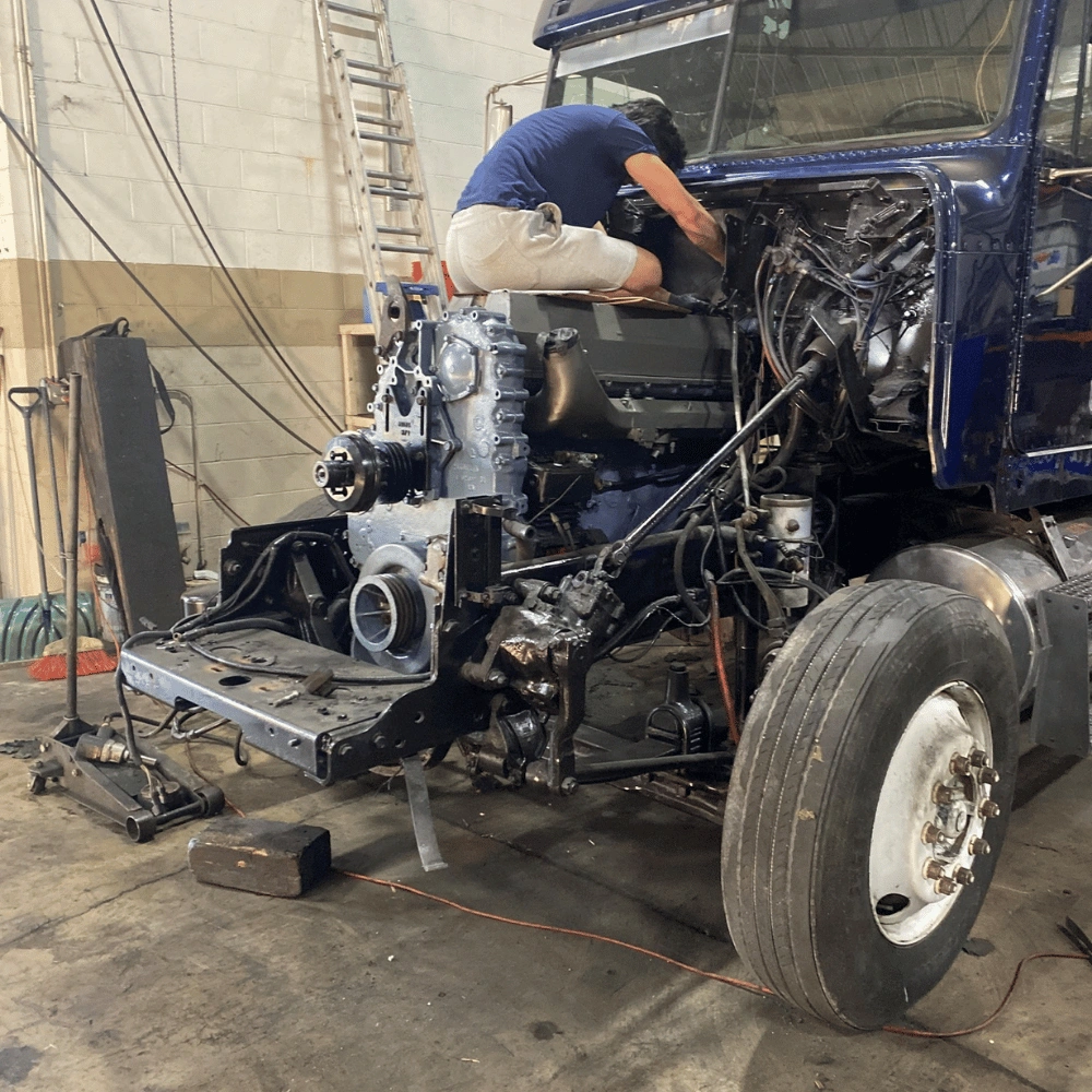 Emergency Heavy Duty hydraulic in Truck Repair 24hr-Memphis