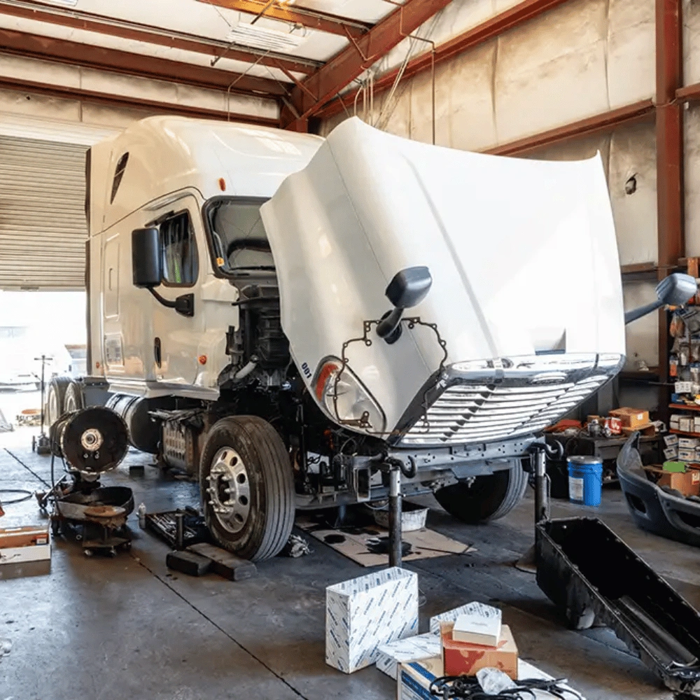 Expert transmission and clutch Technicians Truck Repair 24hr-Memphis